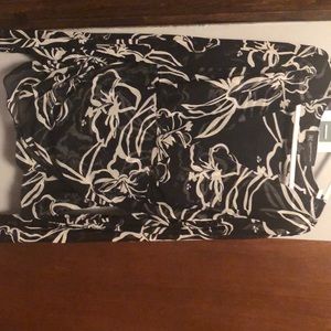 Women’s petite top size small